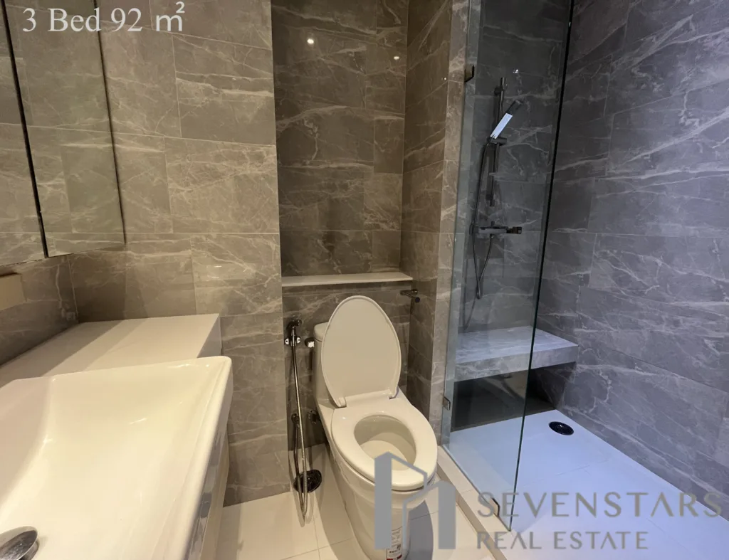 Baan Santisuk Sukhumvit 38 3Bed-3