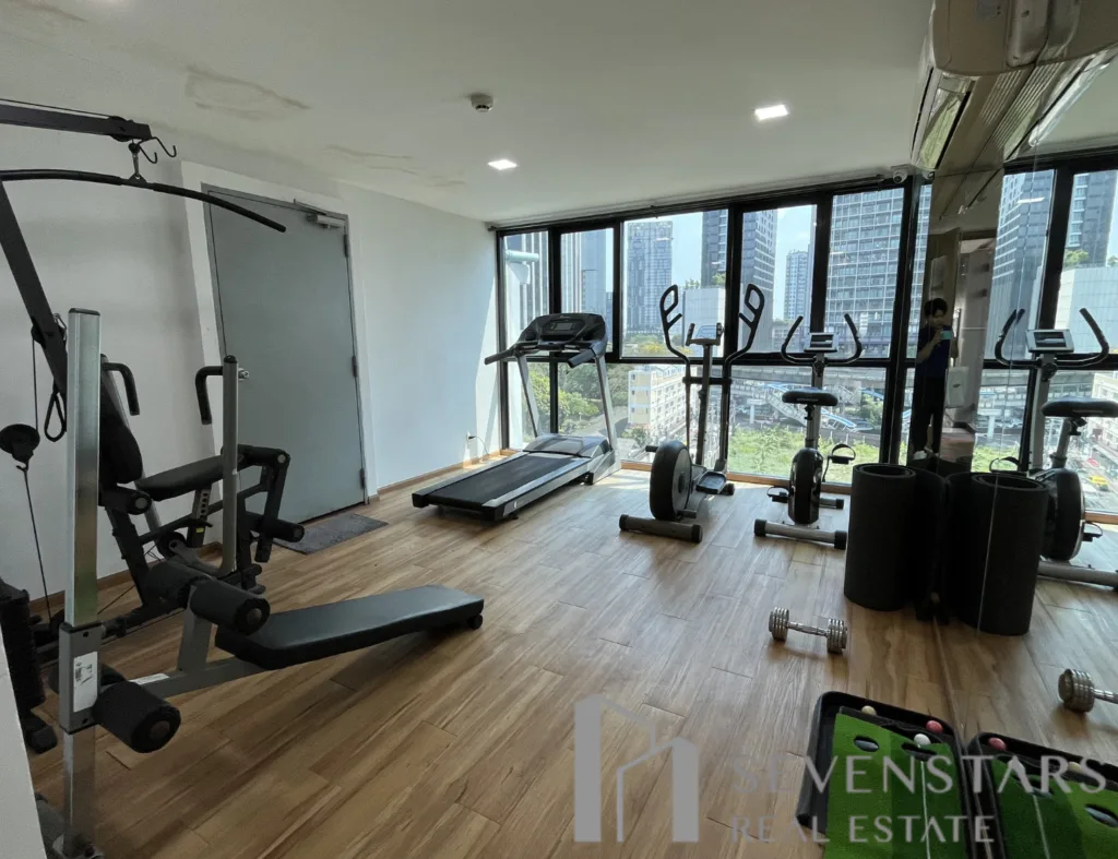 CV 12 The Residence F-3