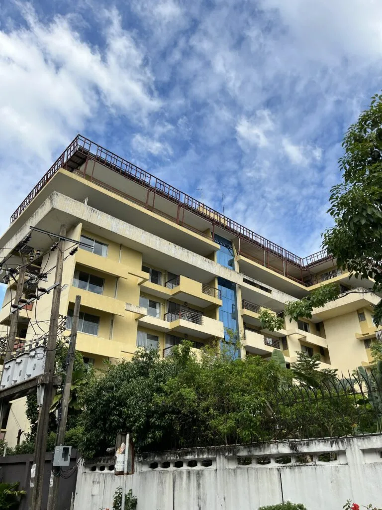 Charkthip Court B-1