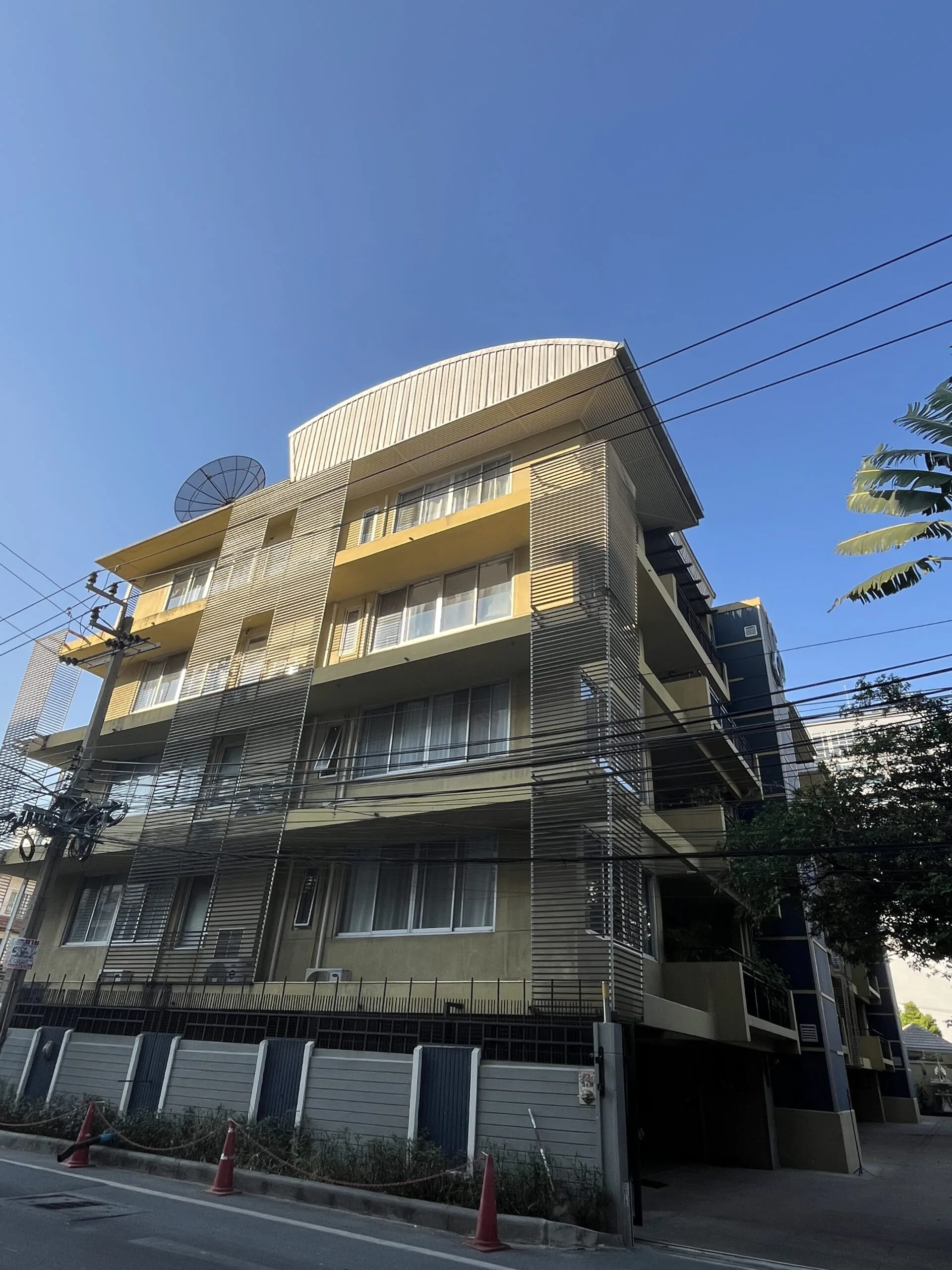 Phatana Court B-1