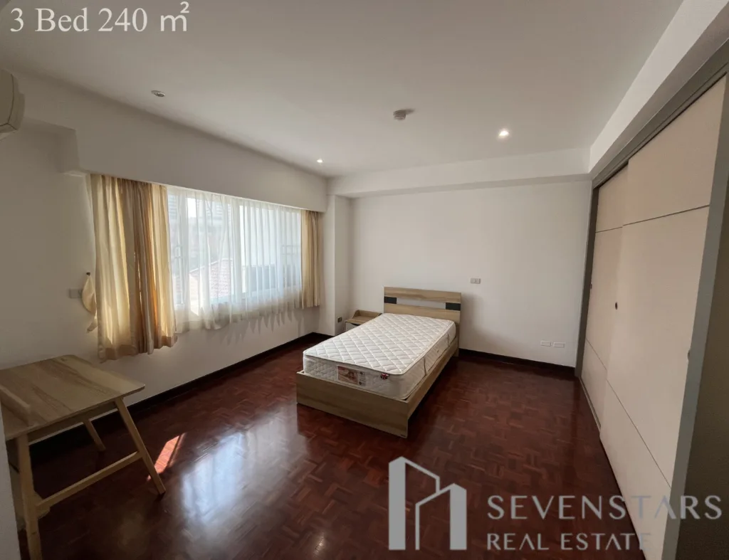 Prompong Mansion 3Bed-3