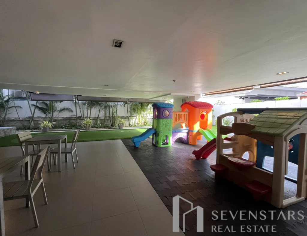 Thonglor 11 Residence F-1