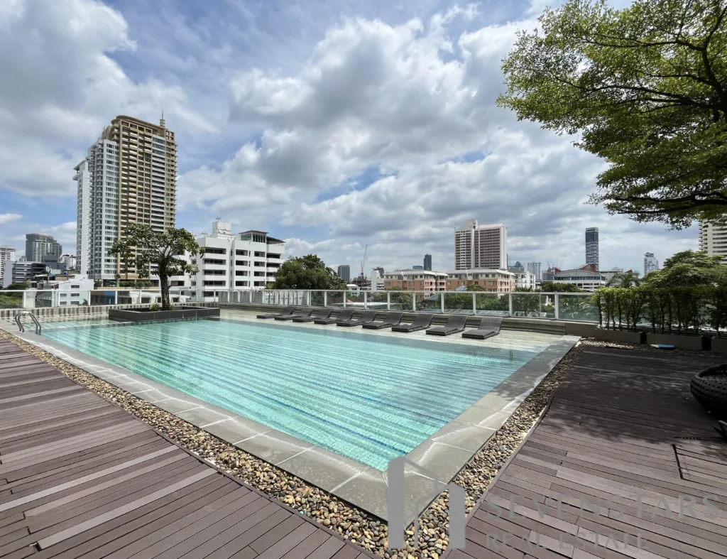 Upper Suites 39 F-4