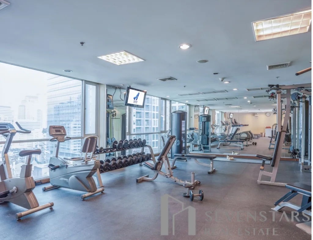 Adelphi Suites F-1