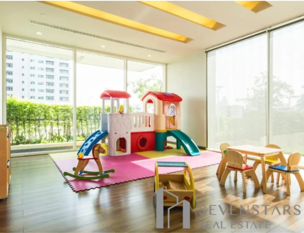 IVY Thonglor F-3