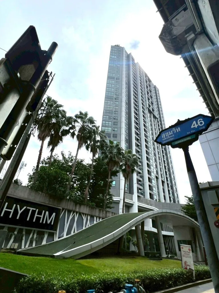 Rhythm Sukhumvit44 B-1