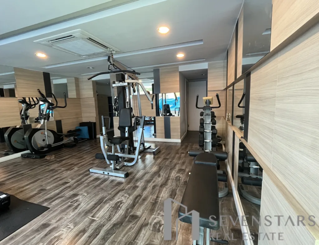 The Crest Sukhumvit 49 F-1