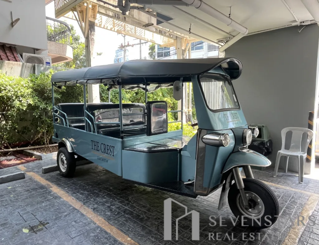 The Crest Sukhumvit 49 F-2