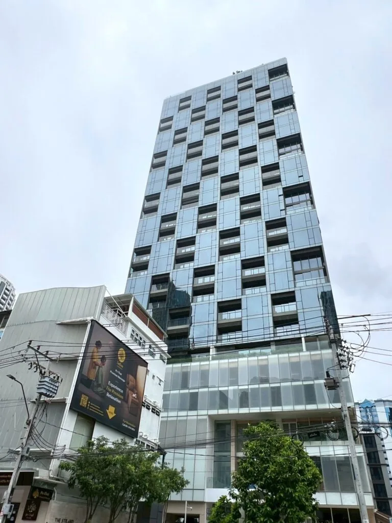 The Strand Thonglor B-1