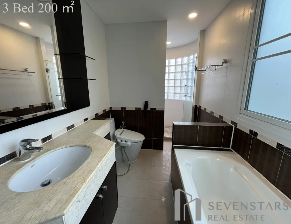 AP Suites 33 3Bed-5