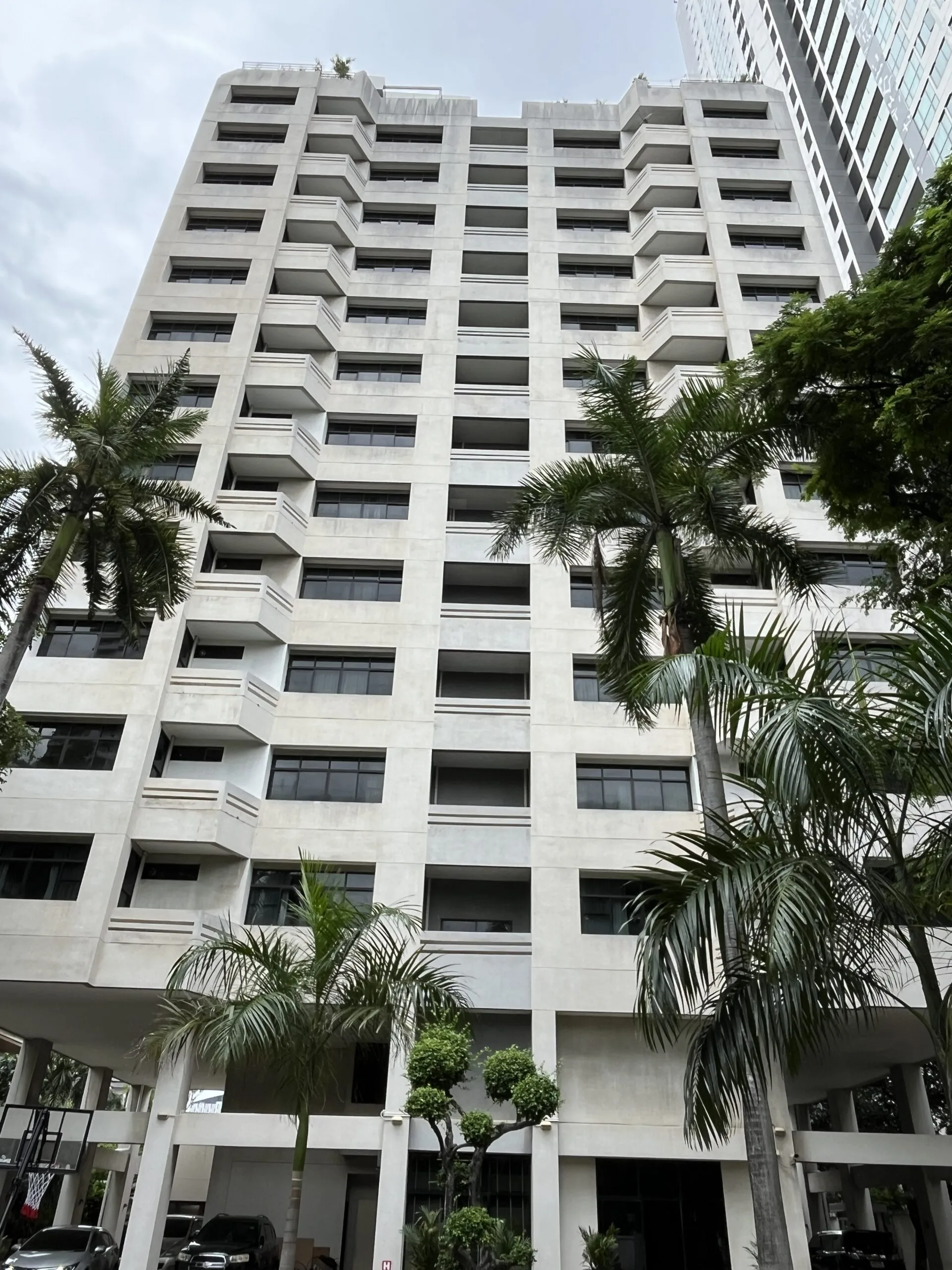 Nida Mansion