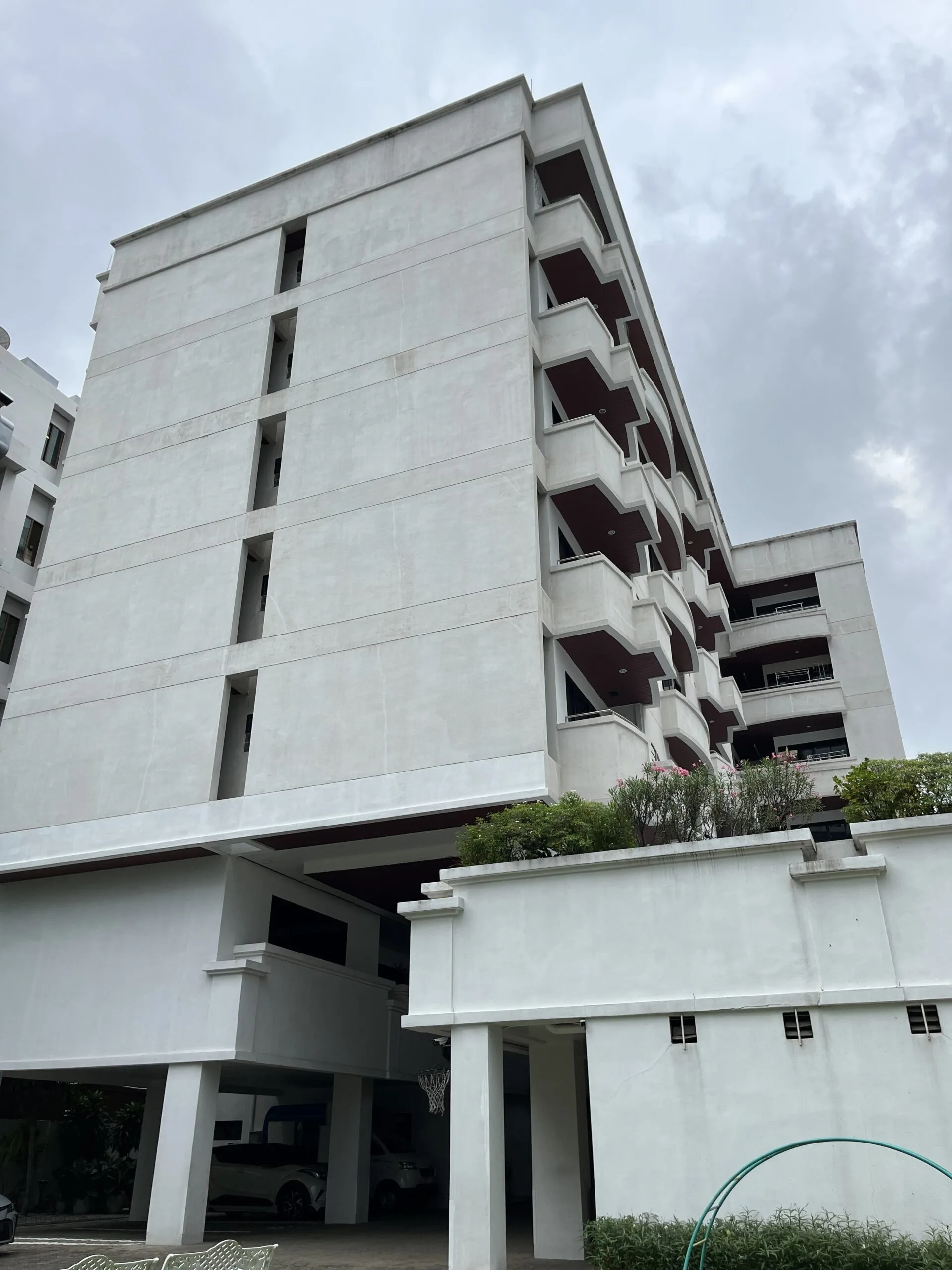 Nida Thonglor