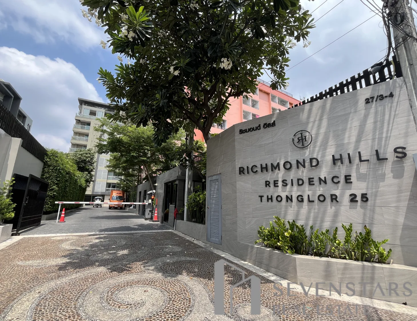 Richmond Hills Residence Thonglor 25