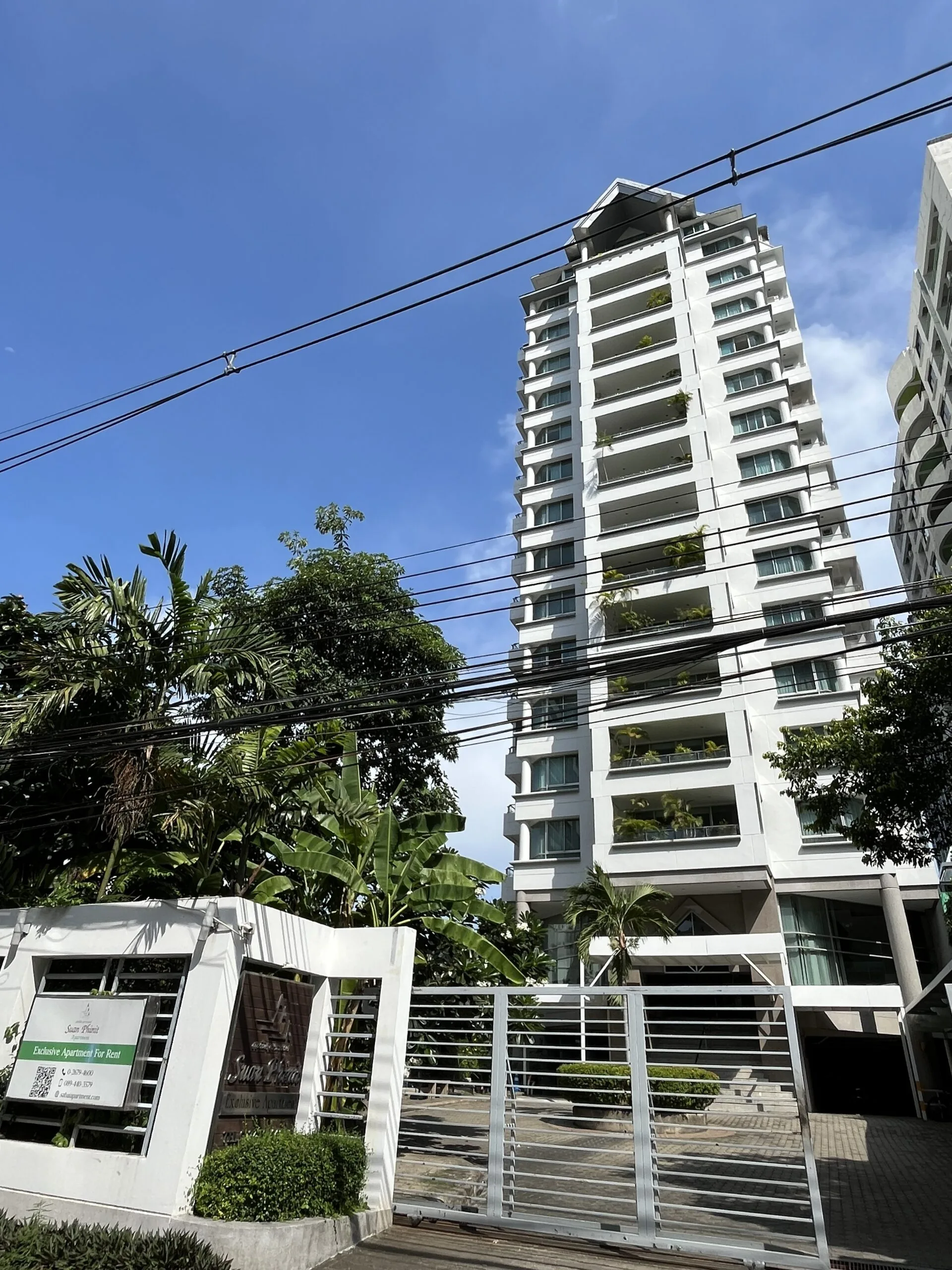 Suan Phinit Executive Apartment